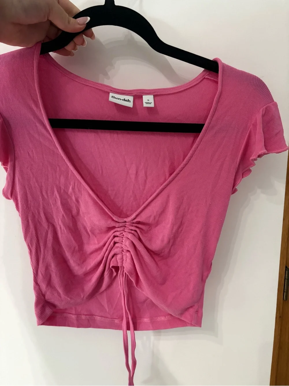 Aritzia Sunday Best Adjustable Top with ruffle sleeves - Picture 3 of 5